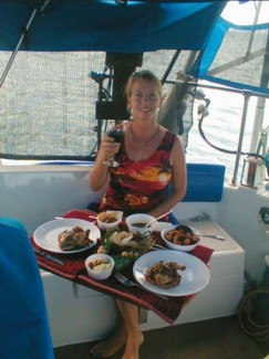 Pesto-Onion Roasted Cornish Hen with oven-roasted root vegetables, Rum-pickled Pineapple, fresh apple slices, Blue cheese stuffed olives, vinegar marinated cucumbers and a Shiraz-Cab wine